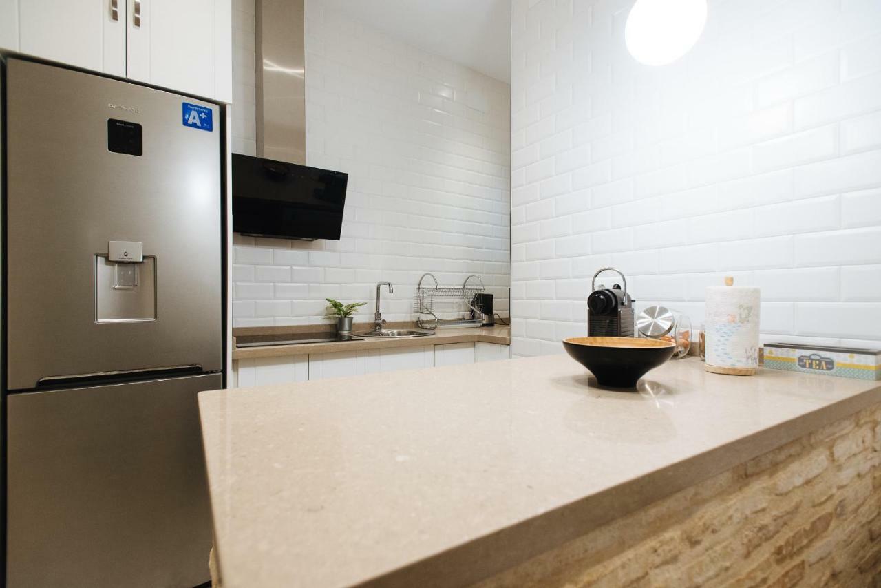 Luxury Apartment Penuelas Free Parking Seville Exterior photo